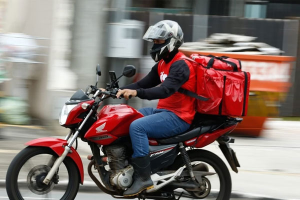 Motoboy para entregas rápidas